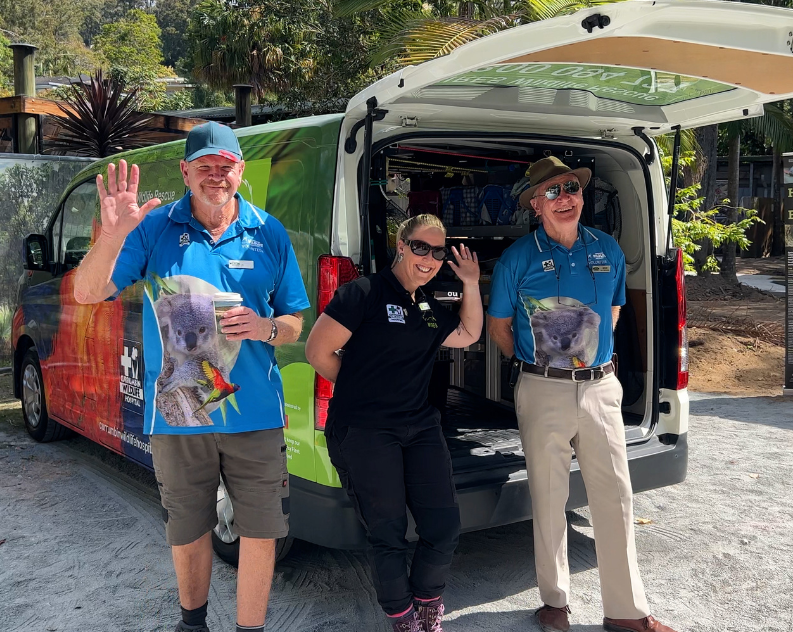 Volunteers at Currumbin Wildlife Sanctuary